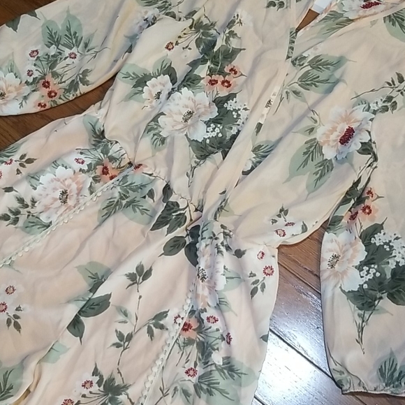 Romper - Picture 5 of 8